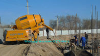 De duurzame Concrete Vrachtwagens van de het Cementmixer van het Bouwmateriaal 4X4X2 Mobiele