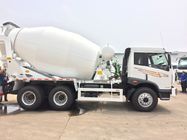 10cbm de rechtse Vrachtwagen van de Aandrijvings6x4 Concrete Mixer met 3m3/Min-het Laden Snelheid en 400L-Watertanker