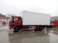 Witte/Rode Kleur 6.8m de Gekoelde Vrachtwagen van FAW 4X2 met 5800mm Wielbasis