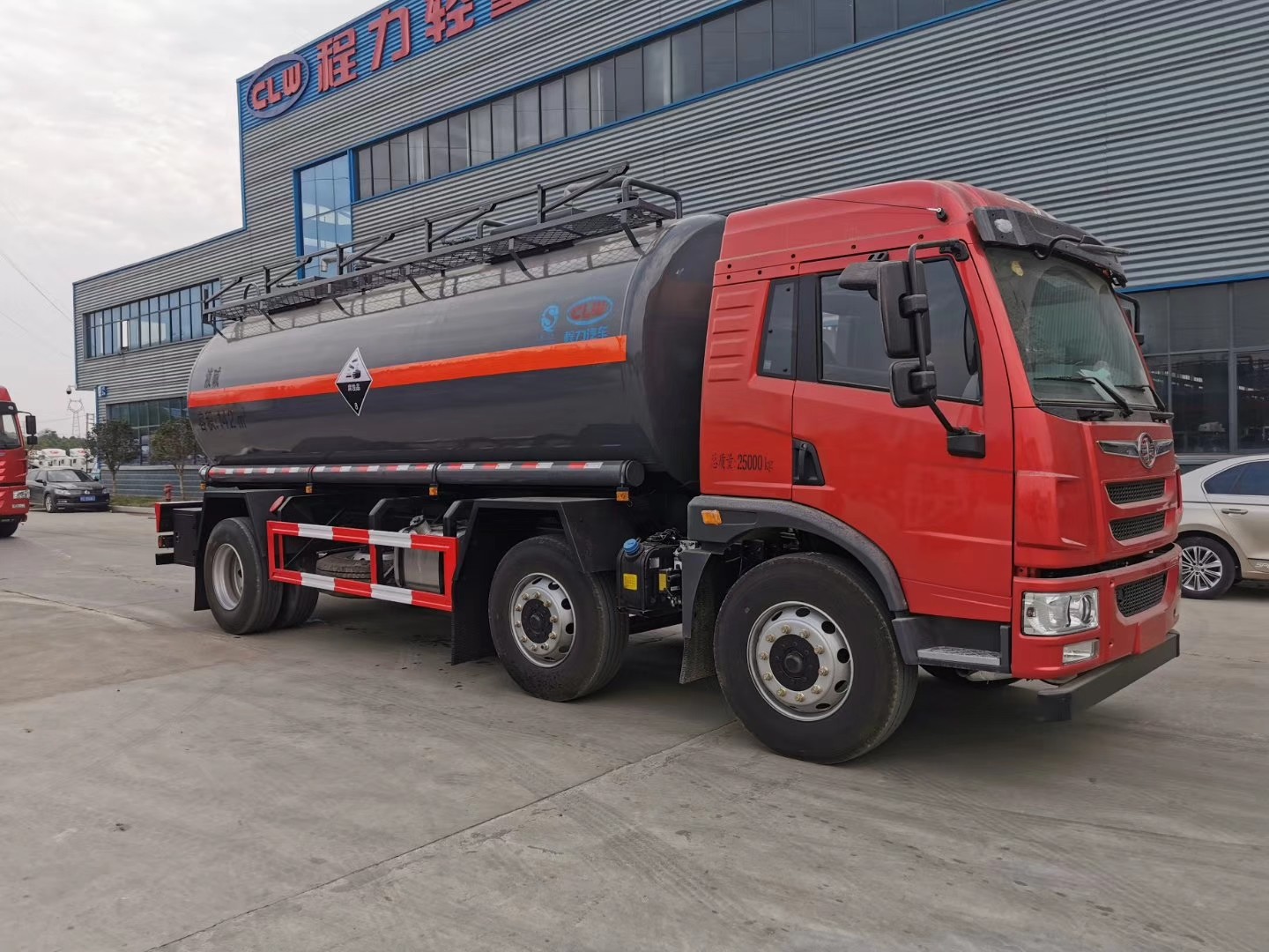 FAW 10 Vrachtwagen van de Wielen de Gevaarlijke Chemische Tanker met CA1250PK2L5T3BE5A80-Chassis
