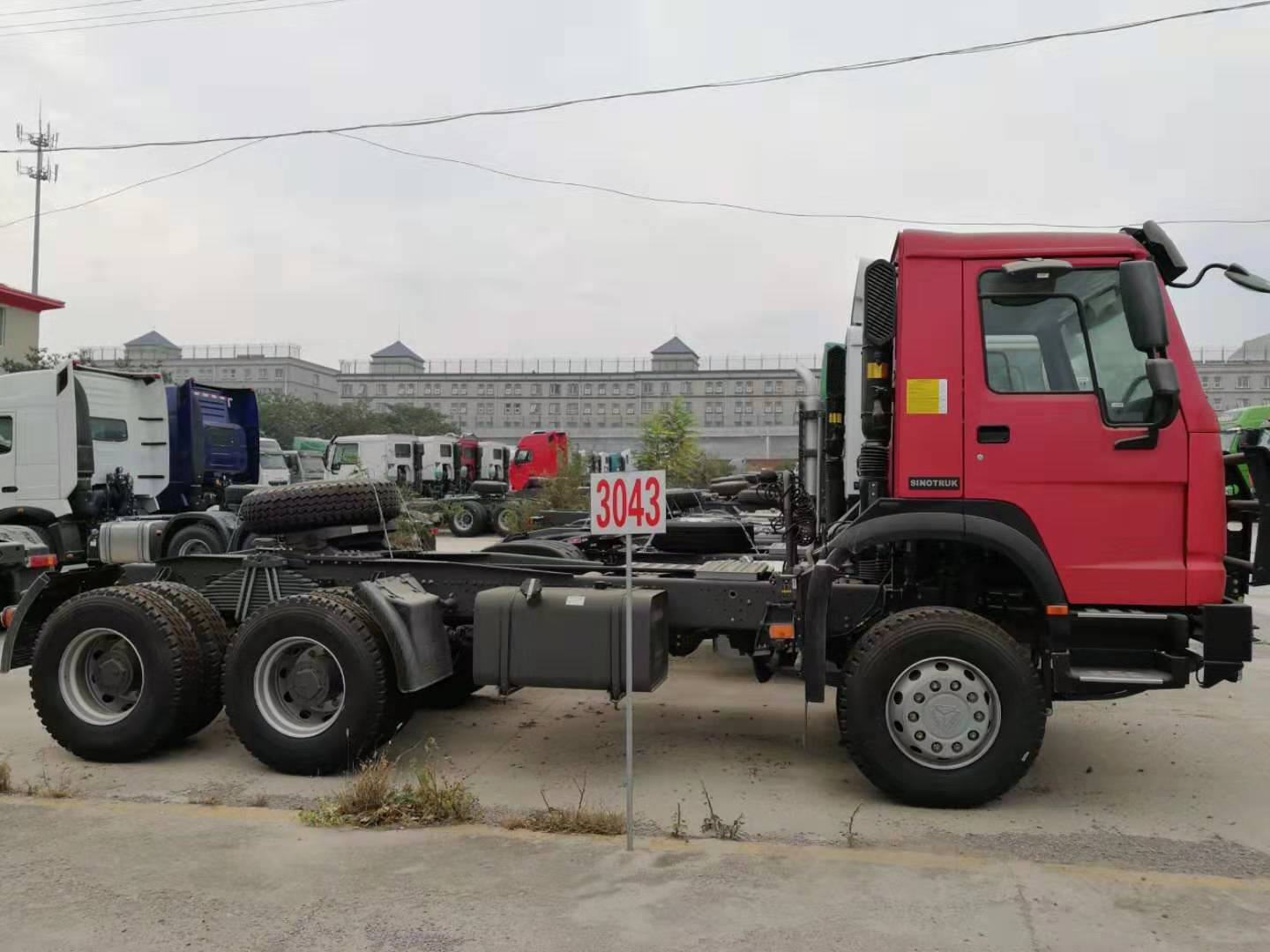 371HP de Vrachtwagen van de tractoraanhangwagen met 12.00R20-Banden en de Vooras van HF9