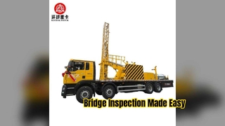 HOWO-bruginspectievoertuig onder toegang tot de brug