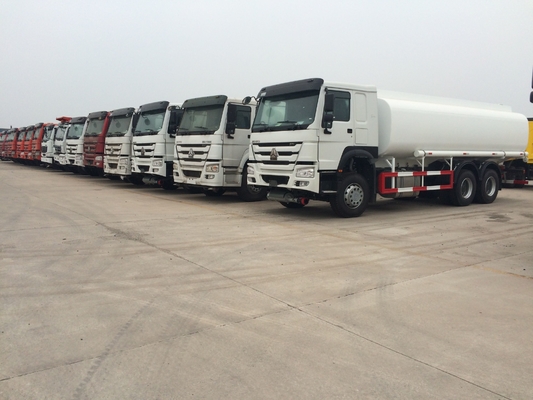 SINOTRUK HOWO 28000L RHD Tanker Truck 8x4 6x4 aandrijving 12 banden