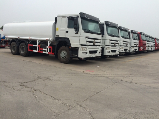 SINOTRUK HOWO 28000L RHD Tanker Truck 8x4 6x4 aandrijving 12 banden
