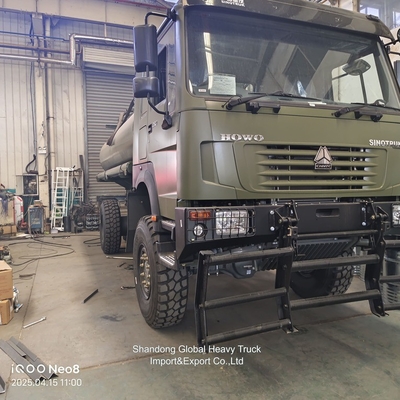 Olievervoer brandstoftank HOWO Tankwagen met lage prijshowo 4X4 brandstoftankwagen