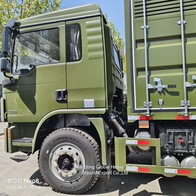 China Sinotruk HOWO 4X2 6X4 zware vrachtwagen koelbox