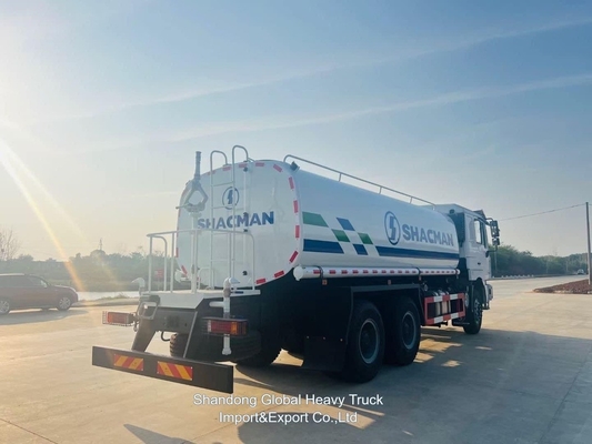 Sinotruk 3000-liter water tankers Sprinkler Truck voor het vervoer van water en wegschoonmaak