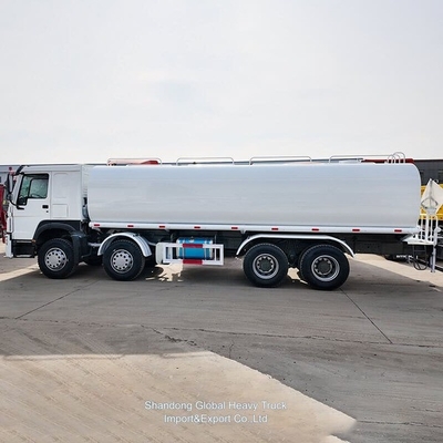 HOWO 8X4 Lichte watertanker voor het besproeien van water Truck Water tank Bowser Truck