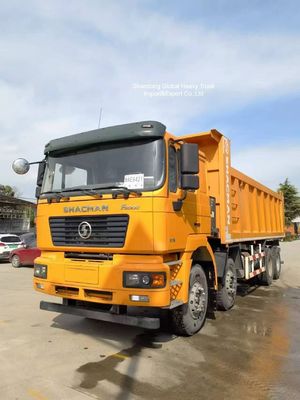 Shacman F3000 8x4 dumptruck met 420 pk motor en luchtgeveerde stoel voor mijnbouwprojecten in Mozambique