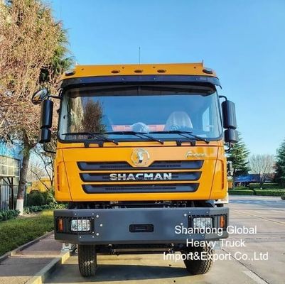Shacman F3000 8x4 dumptruck met 420 pk motor en luchtgeveerde stoel voor mijnbouwprojecten in Mozambique