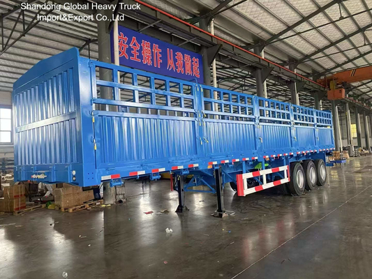 Semi-aanhanger met een hek van 60 ton met 3 assen voor het vervoer van vee