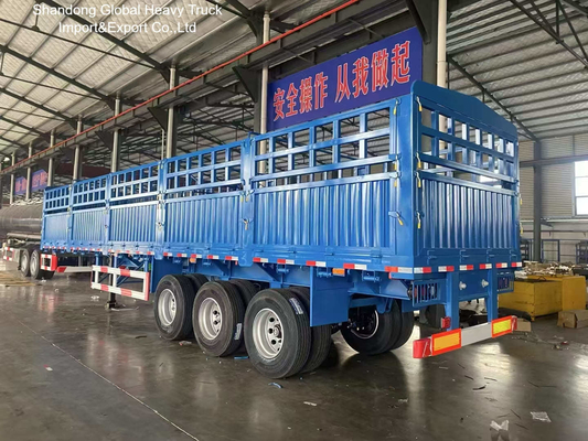 Semi-aanhanger met een hek van 60 ton met 3 assen voor het vervoer van vee