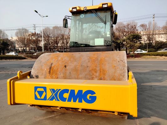 XCMG XS203J 20 ton single drum vibratory road roller met 132 kW motor voor heavy-duty compacting