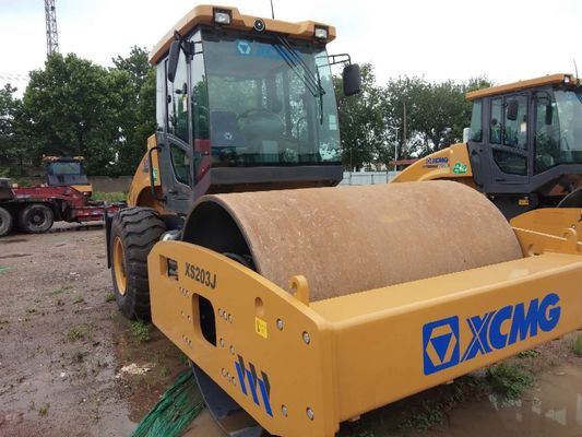 XCMG XS203J 20 ton single drum vibratory road roller met 132 kW motor voor heavy-duty compacting
