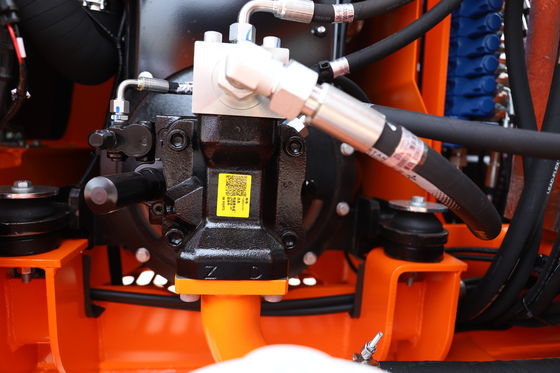 Lonking 6 ton Hydraulische mini graafmachine met 15.4kw/2400rpm motor en 5900*2000*2600 mm compact ontwerp