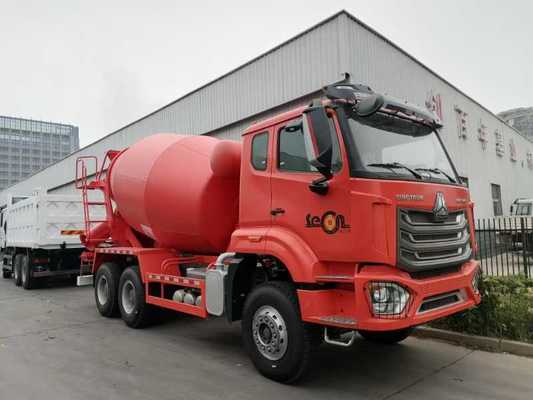Gebruikte nieuwe Sinotruk HOWO 8cbm Capaciteit 30T nuttige lading 380 pk Maximale pk Betonmixer Truck te koop