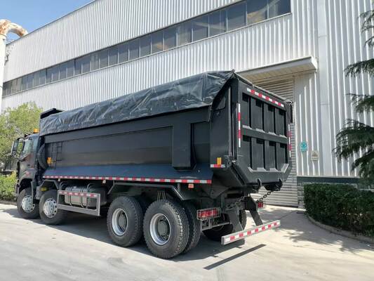 10cbm HOWO Gebruikte Vrachtwagens Cement Mengpomp Betonmixer Vrachtwagen