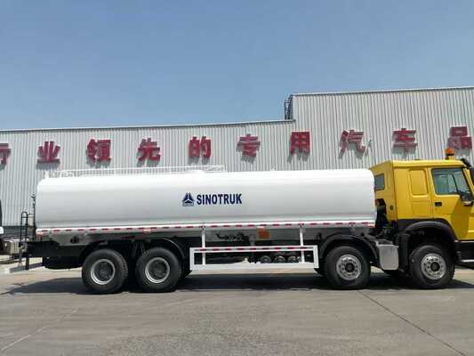 Sinotruk HOWO Nieuwe gebruikte fabriek 4x2 6x4 8x4 300 pk 380 pk 400 pk 10 kub 20 kub 30 kub Water tank tank truck