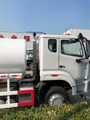 HOWO 10 wielen water tanktruck met 16000L-24000L capaciteit 6×4 aandrijving type en Sinotruk HOWO chassis