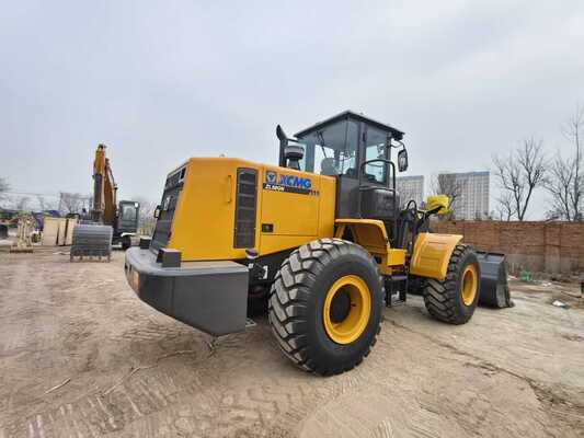 XCMG ZL50GN 5 ton wiellader met een nominale belasting van 5 ton, 162 kW nominaal vermogen en stofbestendige lay-out voor de bouw