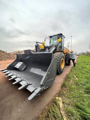 XCMG XC958 5 ton wiellader met 162 kW aan vermogen voor bouwwerkzaamheden op bergachtige terreinen