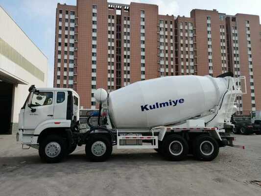 HOWO Sinotruk 10 Cbm 6X4 Concrete Mixer Truck with 380 HP Maximum Horsepower for Heavy-Duty Transport
