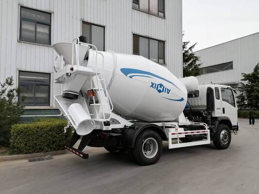 Gebruikte HOWO Sinotruk 4x2 Betonmixer Truck met 6m3 trommel voor stedelijke bouw