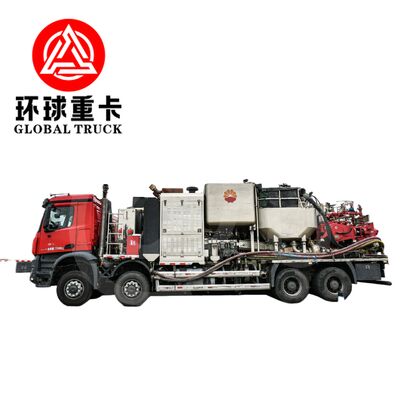 Heavy Duty 8×6 Fracturing Sand Tanker met Euro 6 emissienormen en 1697L/min Maximum Plunger Pump Displacement