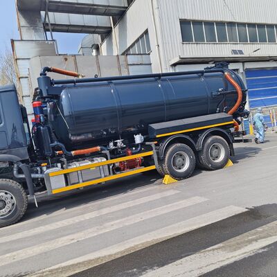 HOWO 15CBM Vacuümzuigtruck met 6*4 aandrijving en dieselbrandstof voor het reinigen van septische tanks en het vervoer van slib