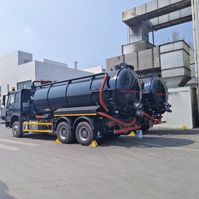 HOWO 15CBM Vacuüm Afvoerzuigtruck met 6*4 aandrijving en 251-350 pk