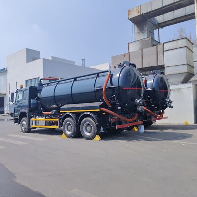 HOWO 15CBM Vacuümzuigtruck met 6×4 aandrijving en 336 pk motor voor het reinigen van septische tanks en industrieel afval