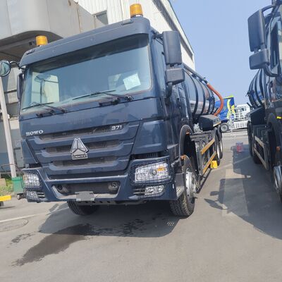 HOWO 15CBM Vacuümzuigtruck met 6×4 aandrijving en 266 pk motor voor de reiniging van stedelijk en industrieel afval