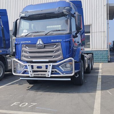 HOWO NX 6×4 trekkertruck met 420 pk dieselmotor zware handgeschakelde transmissie en versterkt chassis voor mijnbouw
