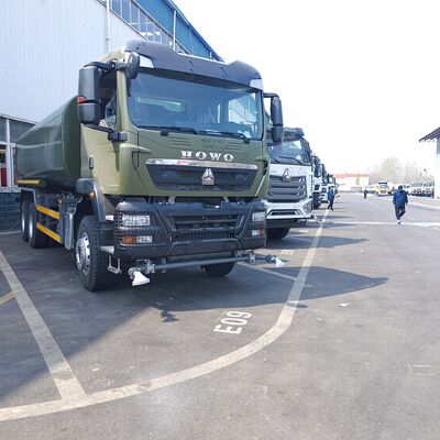 HOWO TX 6×4 watertankstruck met een nuttige lading van 20 ton en Euro 2-emissienorm voor wegstofverwijdering en gemeentelijk gebruik