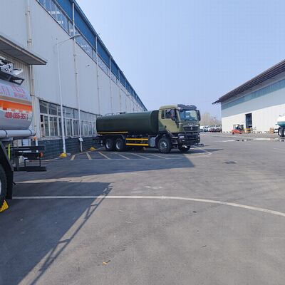 HOWO TX 6×4 watertankstruck met 20 ton nuttige lading voor wegstofverwijdering en gemeentelijke reiniging