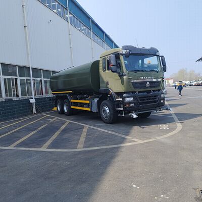 HOWO TX 6×4 watertankstruck met een nuttige lading van 20 ton en Euro 2-emissienorm voor wegstofverwijdering en gemeentelijk gebruik