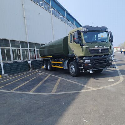 HOWO TX 6×4 watertankstruck met een nuttige lading van 20 ton en Euro 2-emissienorm voor wegstofbestrijding