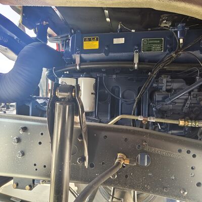 BEIBEN 2642 6×4 zware trekkertruck met 420 pk WEICHAI-motor en chassis van Mercedes-Benz Technology