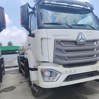 HOWO NX 6×4 CNG-brandstoftankwagen met 400 pk motor en 30.000 liter capaciteit voor diesel- en benzinetransport