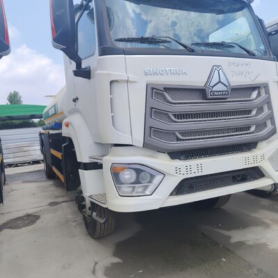 HOWO NX 6×4 CNG-brandstoftankwagen met 400 pk motor en 30.000 liter capaciteit voor diesel- en benzinetransport