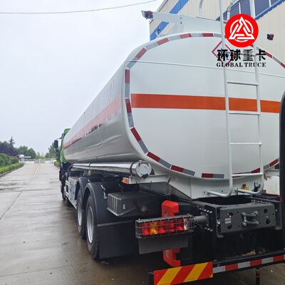 HOWO NX 8x4 30000L Brandstoftankwagen Zware Diesel Bowser Truck voor de Mozambikaanse Markt