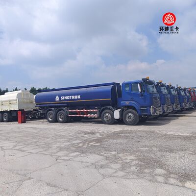 HOWO NX 8x4 30000L Brandstof Tankwagen Heavy Duty Diesel Bowser Truck voor de Tanzaniaanse Markt