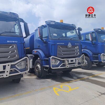 HOWO NX 8x4 30000L Brandstof Tankwagen Heavy Duty Diesel Bowser Truck voor de Tanzaniaanse Markt