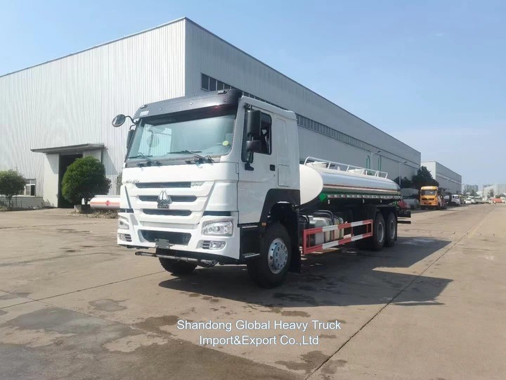 Nieuwe en gebruikte Shacman HOWO olie / brandstof / water tankers voor verkoop
