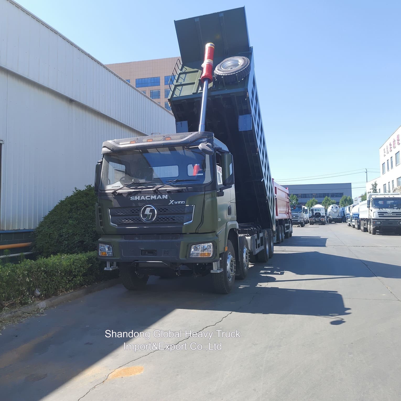 Shacman X3000 Dump Truck 8X4 aandrijving Wiel Zware belasting Tipper Truck met 31-40t laadvermogen en WEICHAI WP12 / WP13 motor