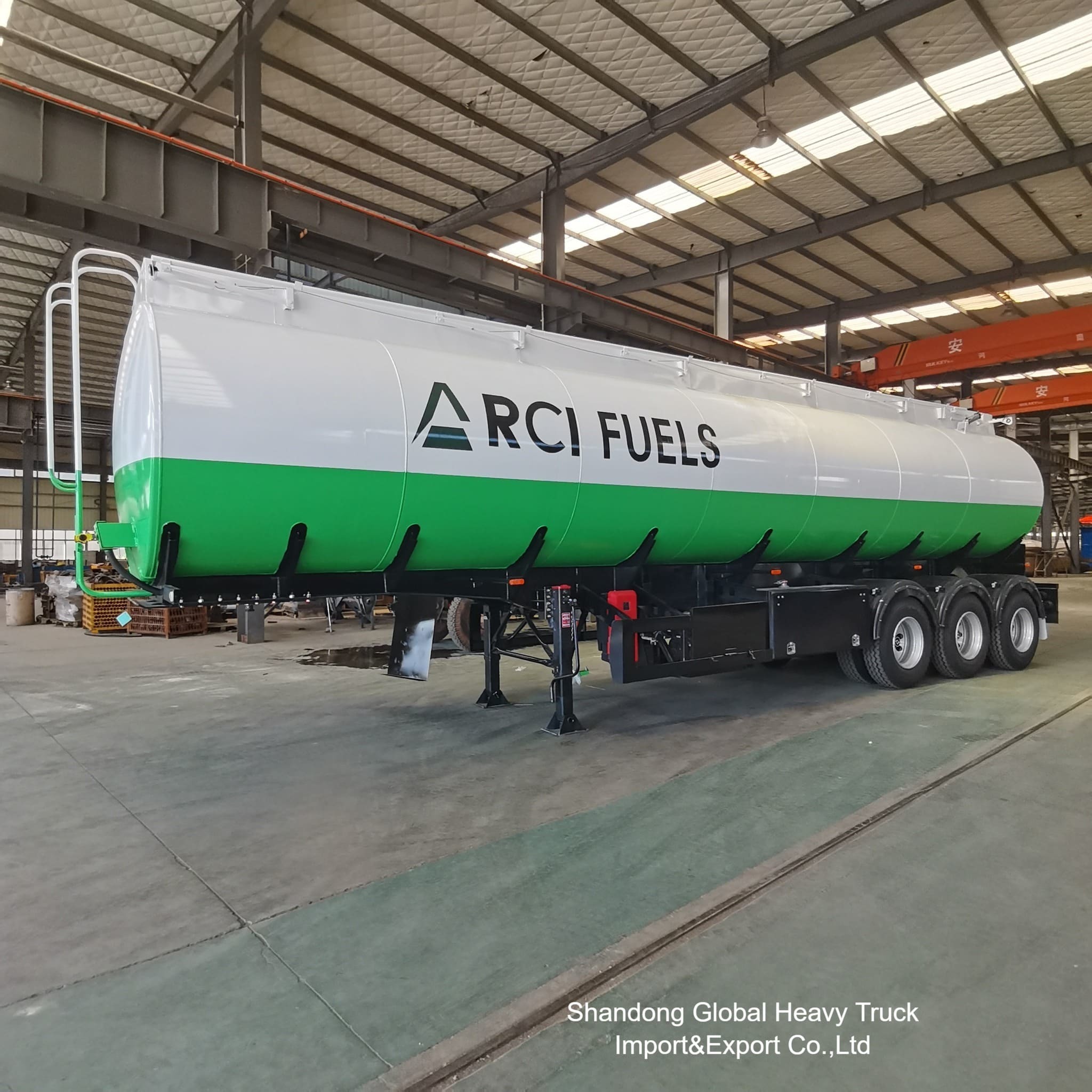 3-Assige brandstoftankwagen oplegger 50000L capaciteit stalen constructie