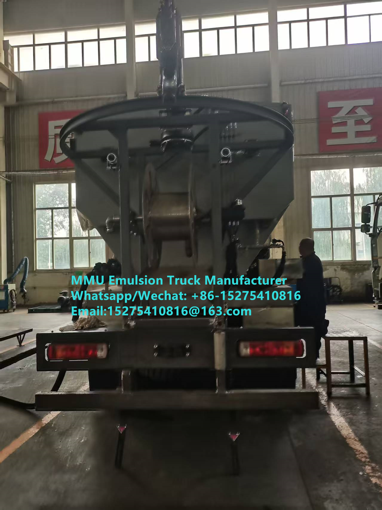 China Top één HOWO 20Ton BCRH-20 meng- en laadmachine emulsie Bulk explosieven vrachtwagen Mongolië Mijnen Blast mobiele explosieven productie-eenheid Kazachstan Oezbekistan Indonesië Congo DRC MEMU MMU