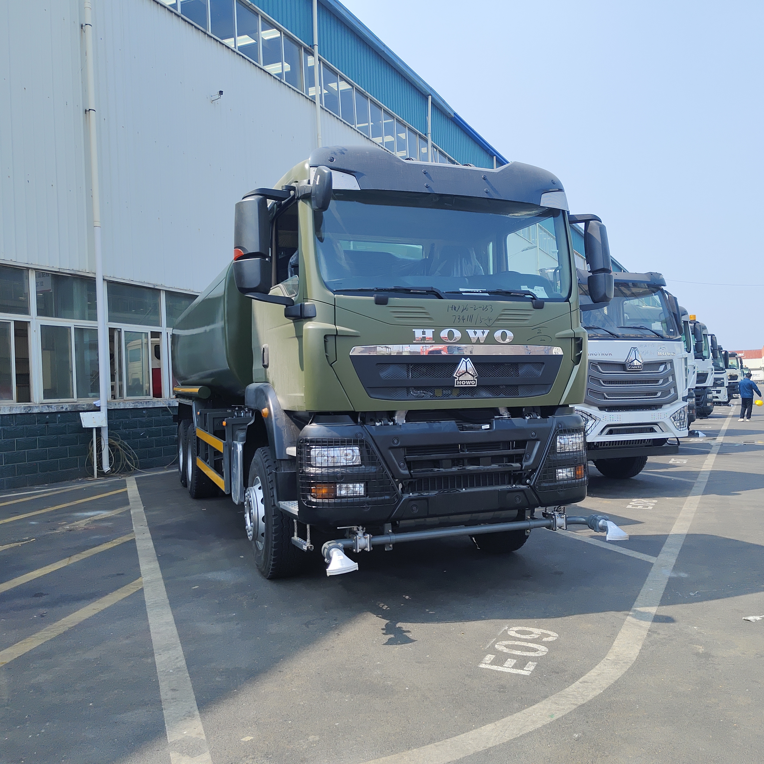 HOWO TX 6×4 watertankwagen met 20T laadvermogen Euro 2-emissienorm en 6×4 aandrijfwiel voor wegenreiniging
