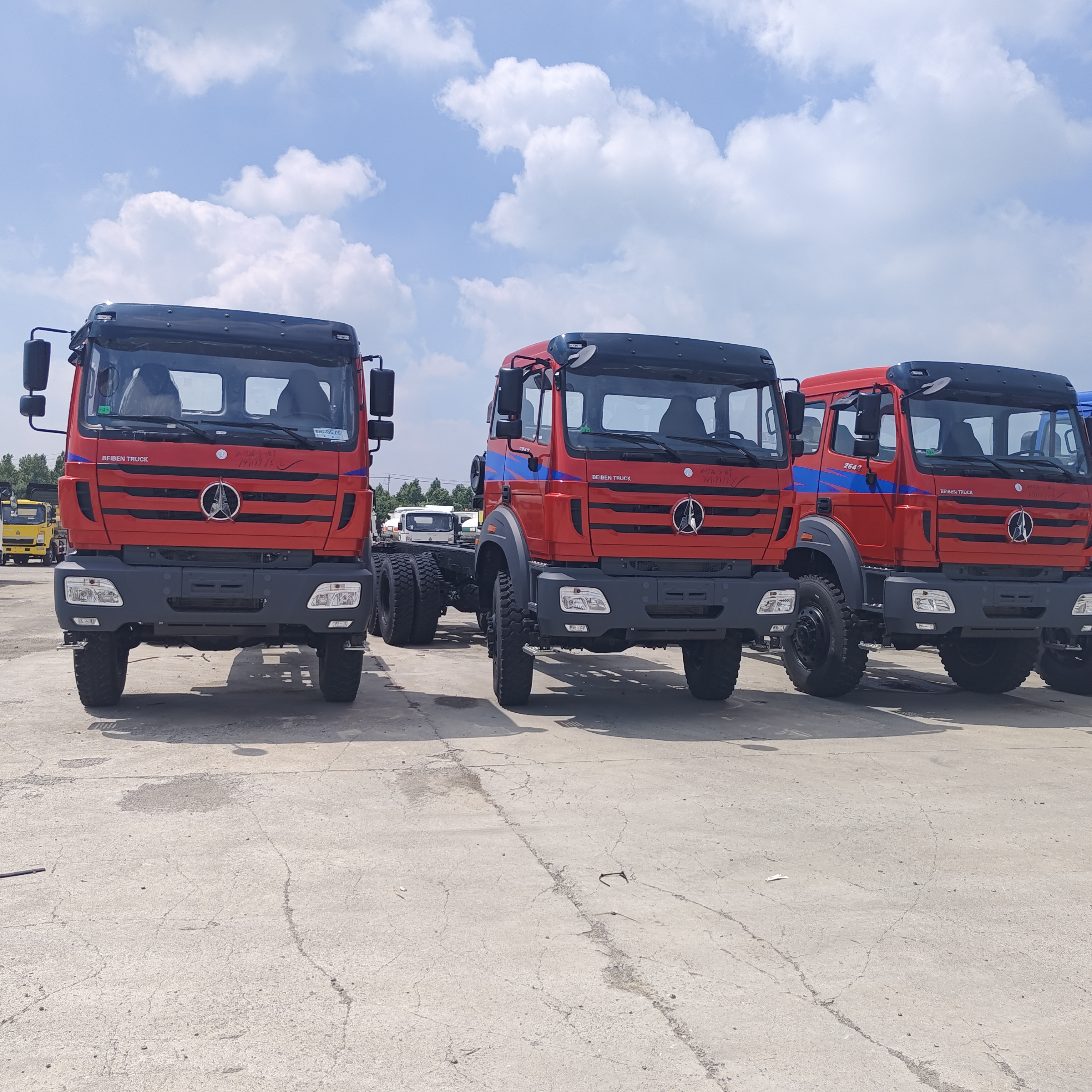 BEIBEN 2642 6×4 zware dumptruck met 420 pk WEICHAI-motor en 25-35 ton nuttige lading voor mijnbouw en bouw