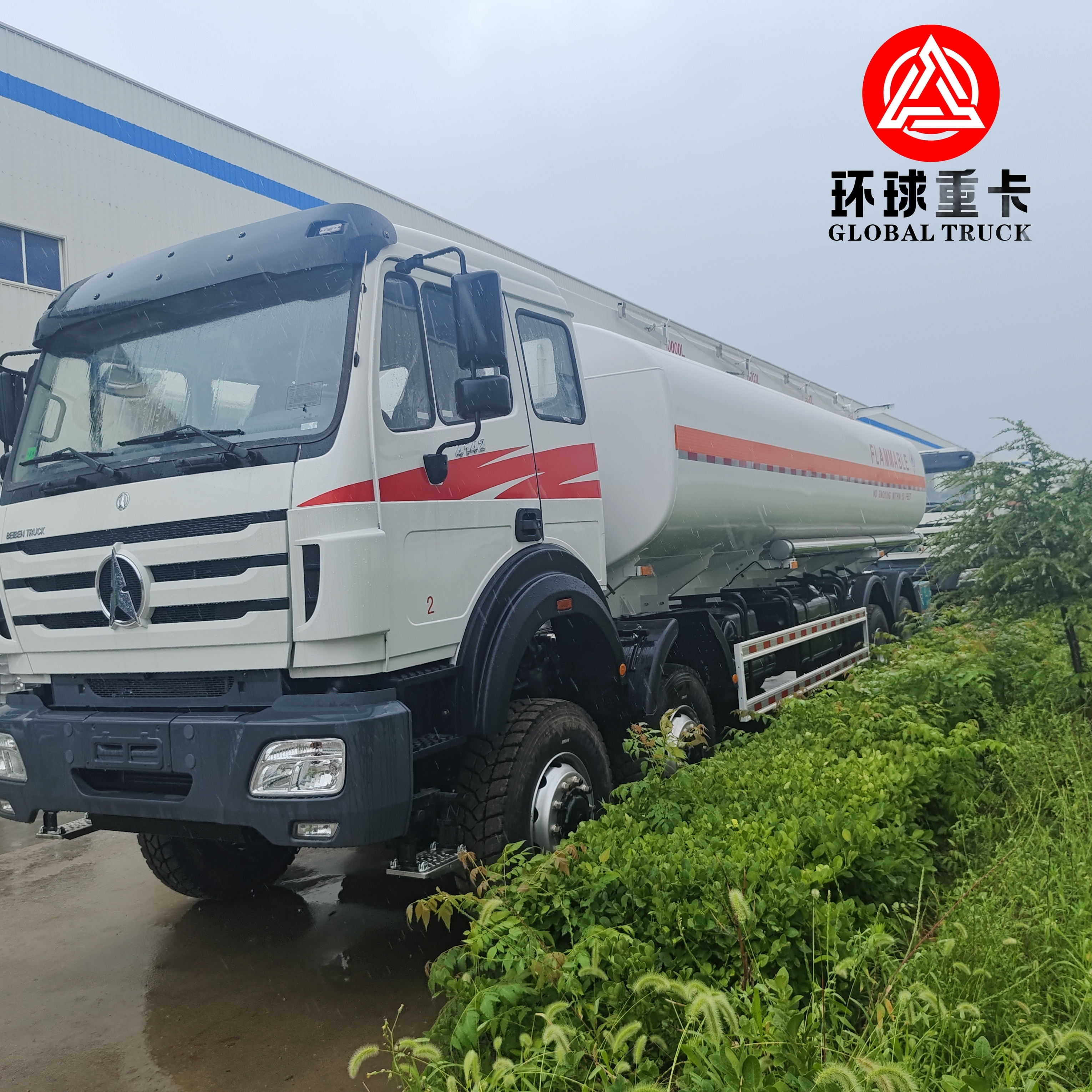 Beiben 8x8 35.000L Olietankwagen Zware Vrachtwagen Tankwagen voor Congolees Mijnbouwproject
